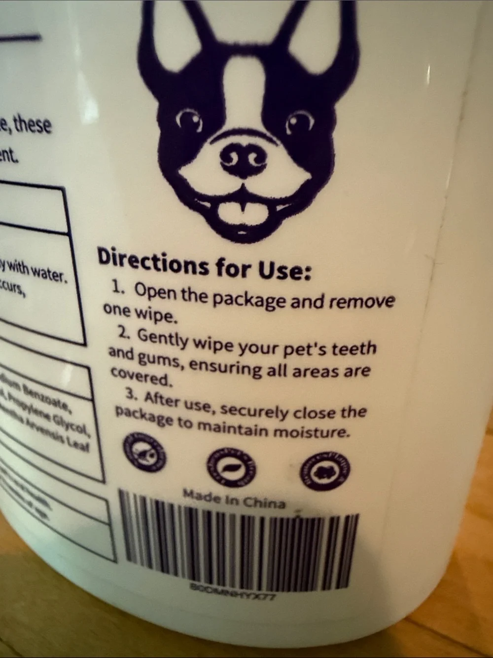 Bleu's Dental Wipes for DOGS. Biodegradable. Berry flavored.